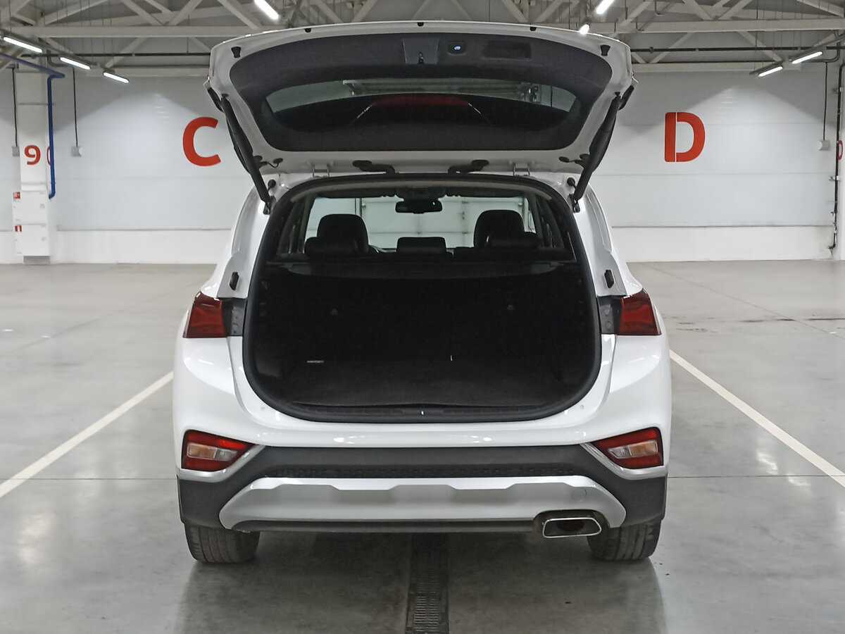 Hyundai Santa Fe с пробегом — 2018 год. Фото: #9