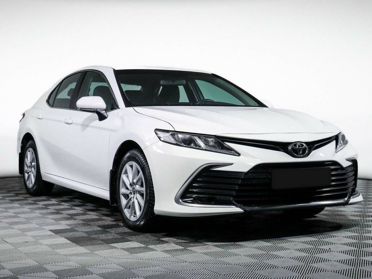 Toyota Camry с пробегом — 2021 год. Фото: #2
