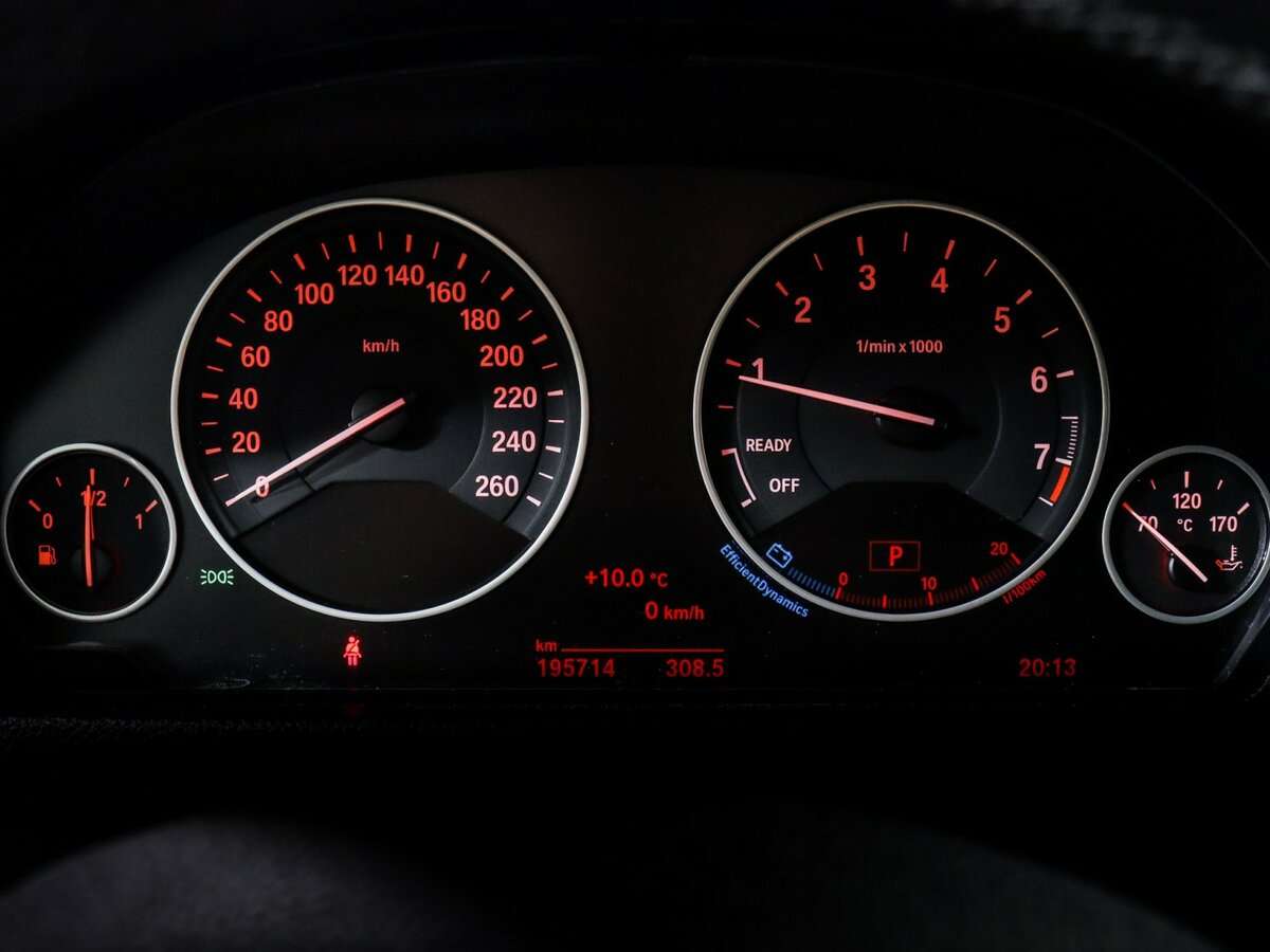 BMW 3 серии с пробегом — 2016 год. Фото: #10