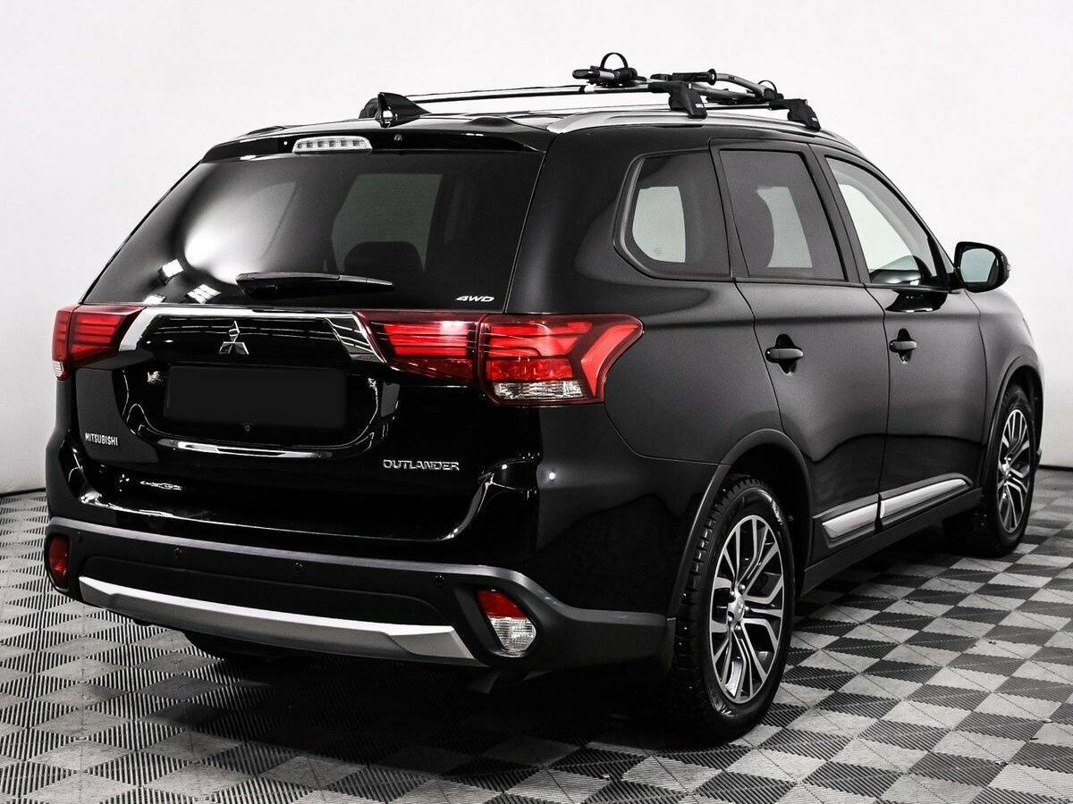 Mitsubishi Outlander с пробегом — 2018 год. Фото: #4
