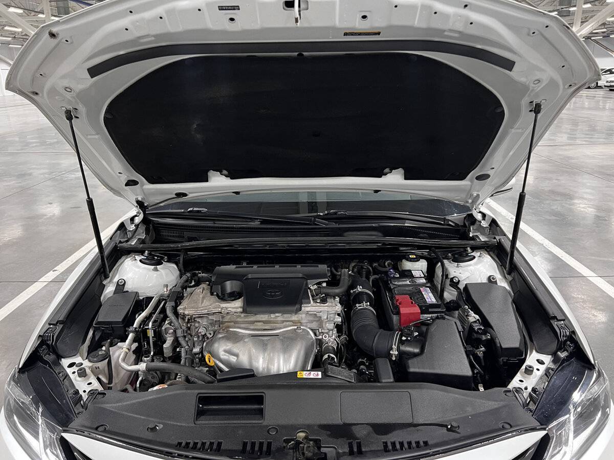 Toyota Camry с пробегом — 2021 год. Фото: #8