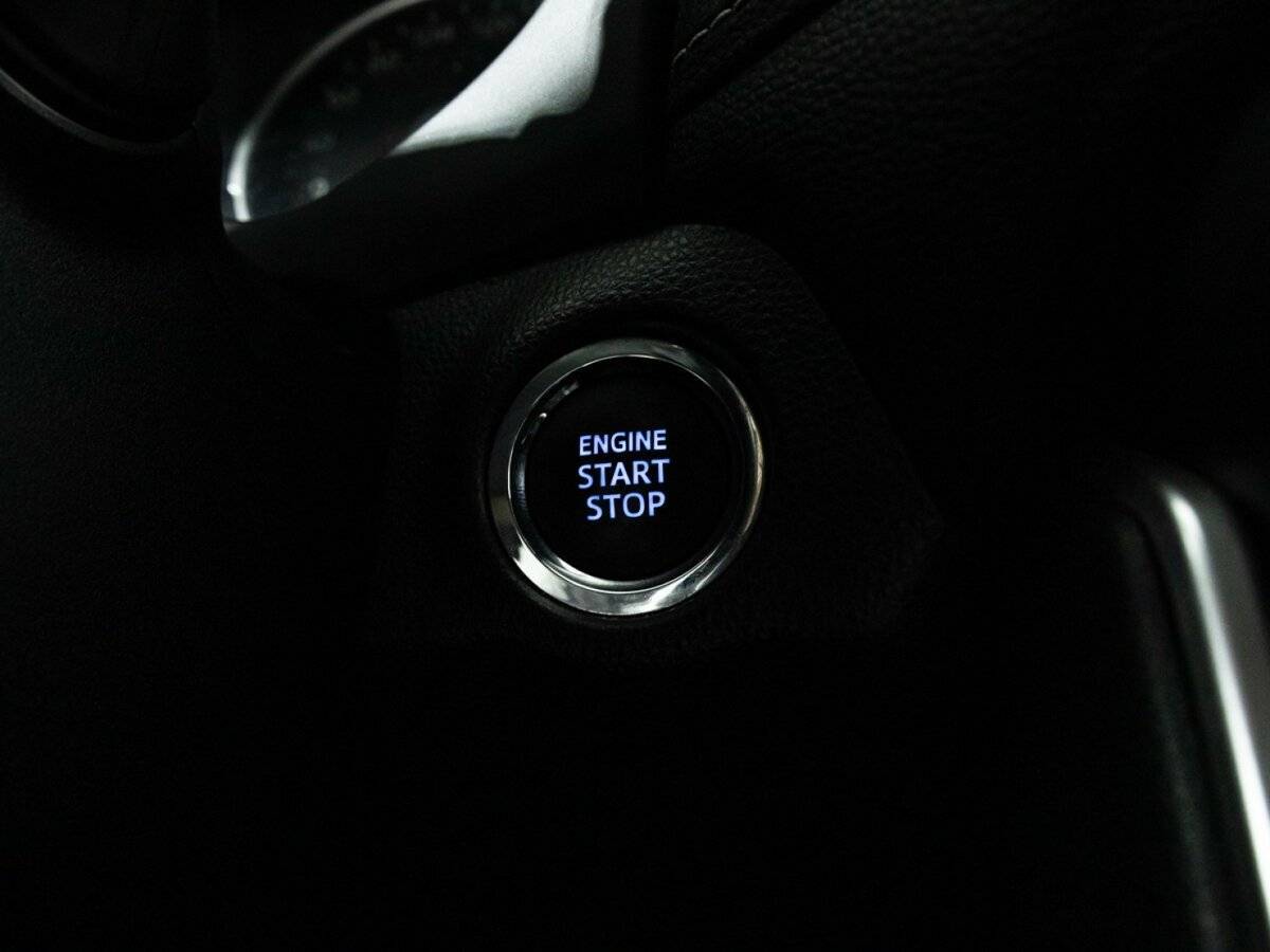 Toyota RAV4 с пробегом — 2020 год. Фото: #20