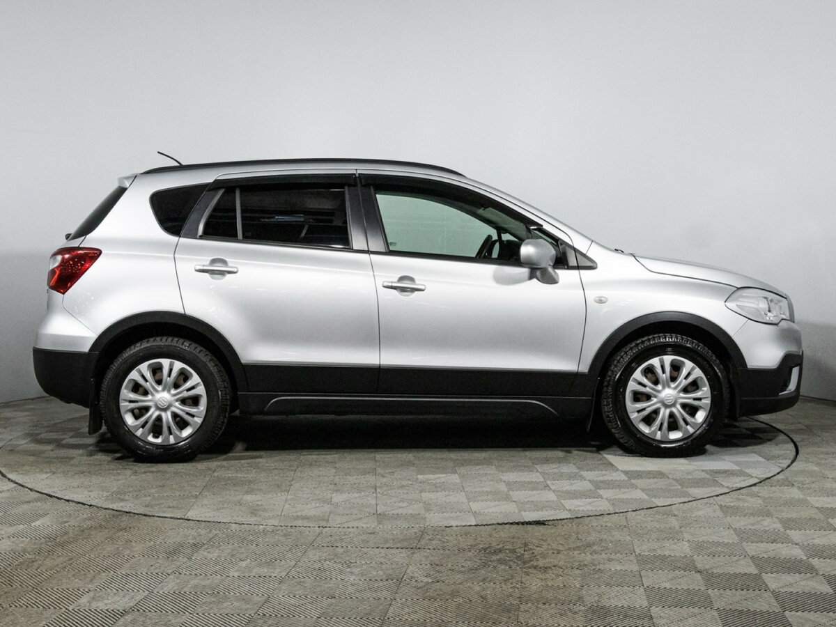 Suzuki SX4 с пробегом — 2016 год. Фото: #3