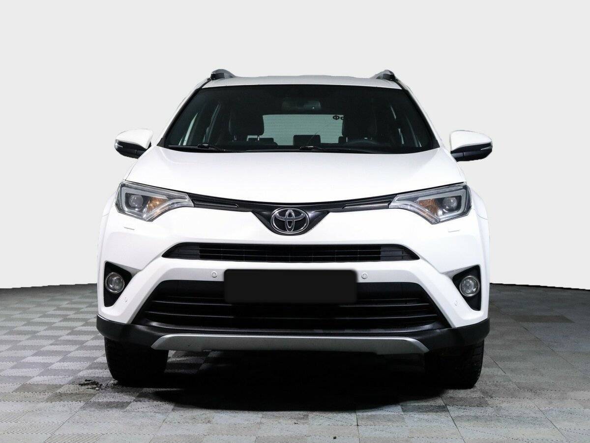 Toyota RAV4 с пробегом — 2017 год. Фото: #1