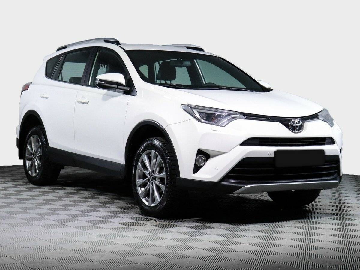 Toyota RAV4 с пробегом — 2017 год. Фото: #2