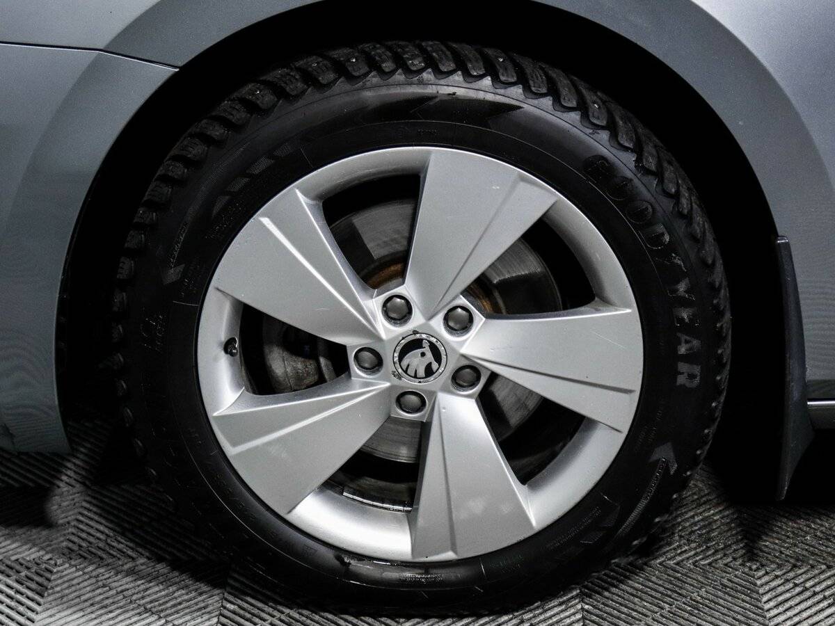 Skoda Superb с пробегом — 2017 год. Фото: #11