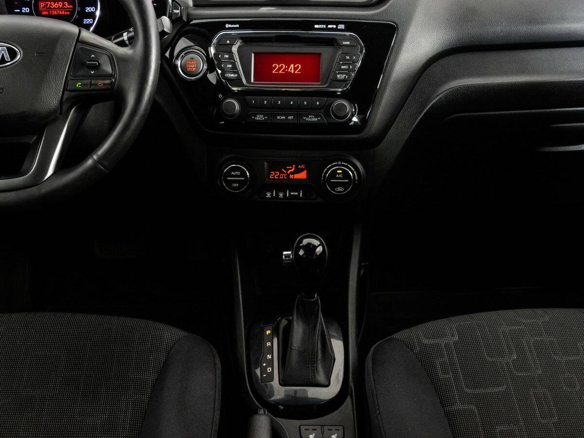 Kia Rio с пробегом — 2014 год. Фото: #12
