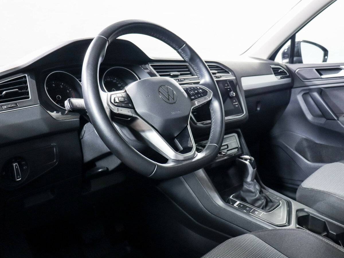 Volkswagen Tiguan с пробегом — 2021 год. Фото: #13