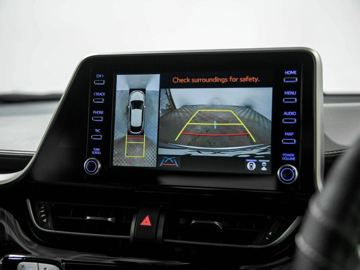 Toyota C-HR с пробегом — 2020 год. Фото: #12