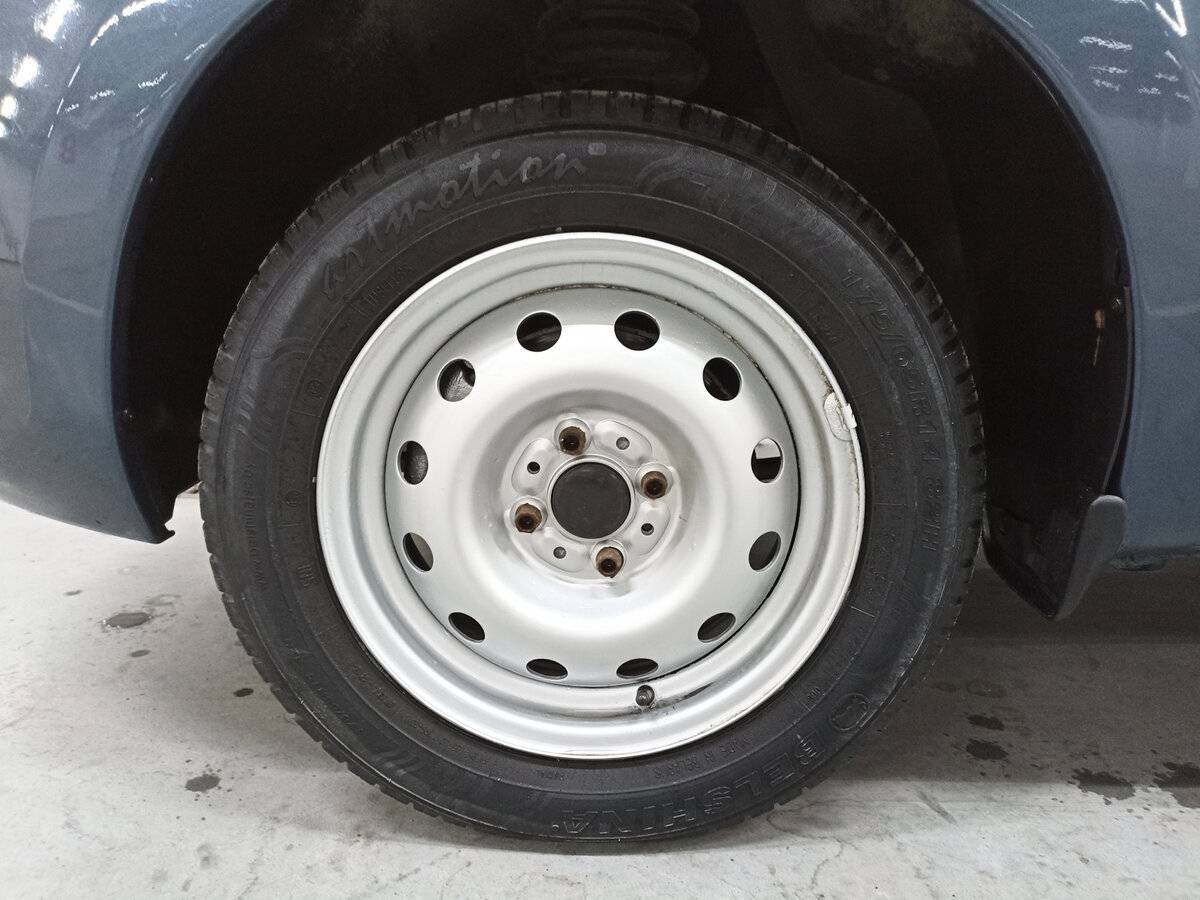 Lada (ВАЗ) Kalina с пробегом — 2014 год. Фото: #17