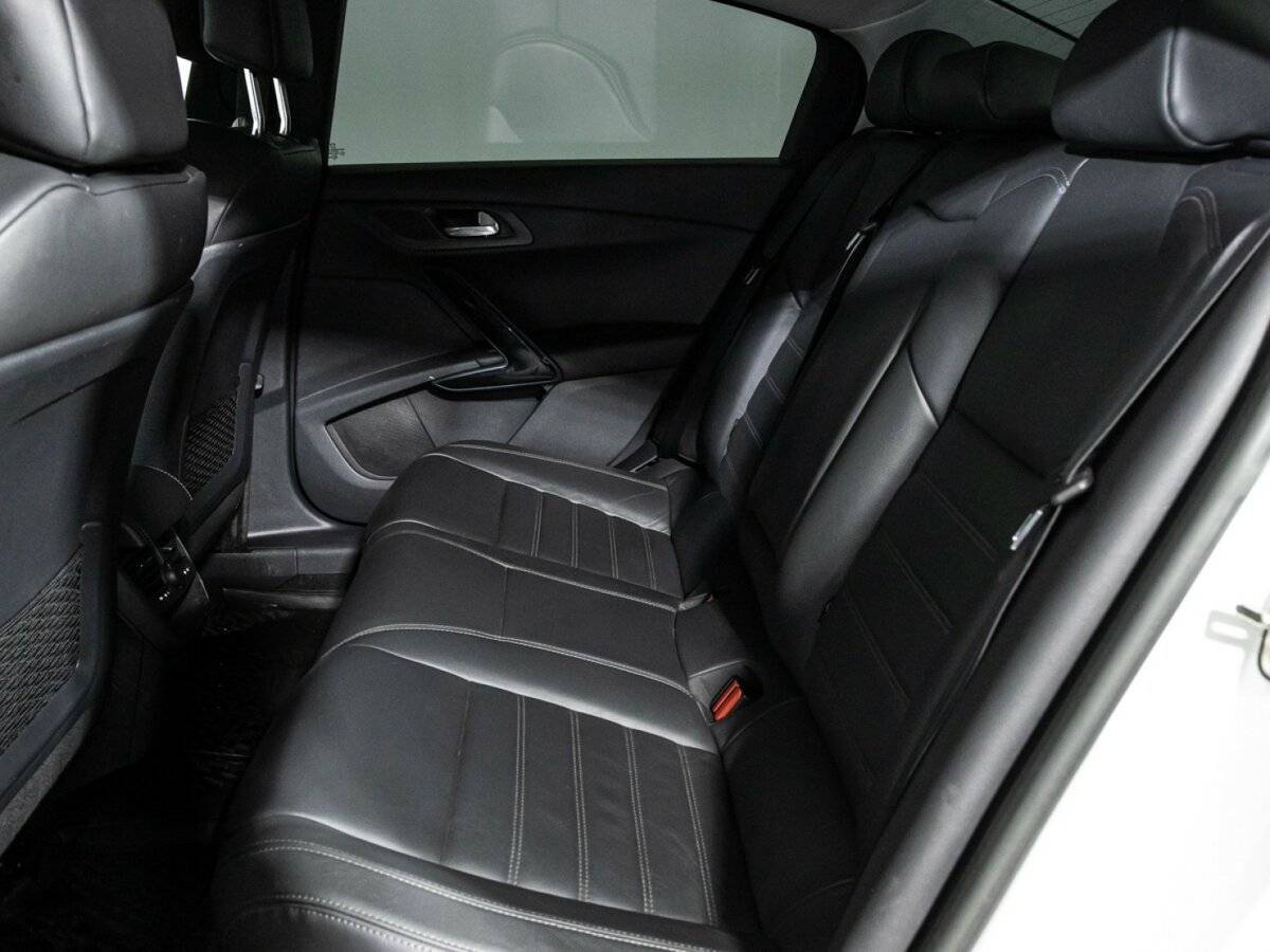 Peugeot 508 с пробегом — 2014 год. Фото: #9