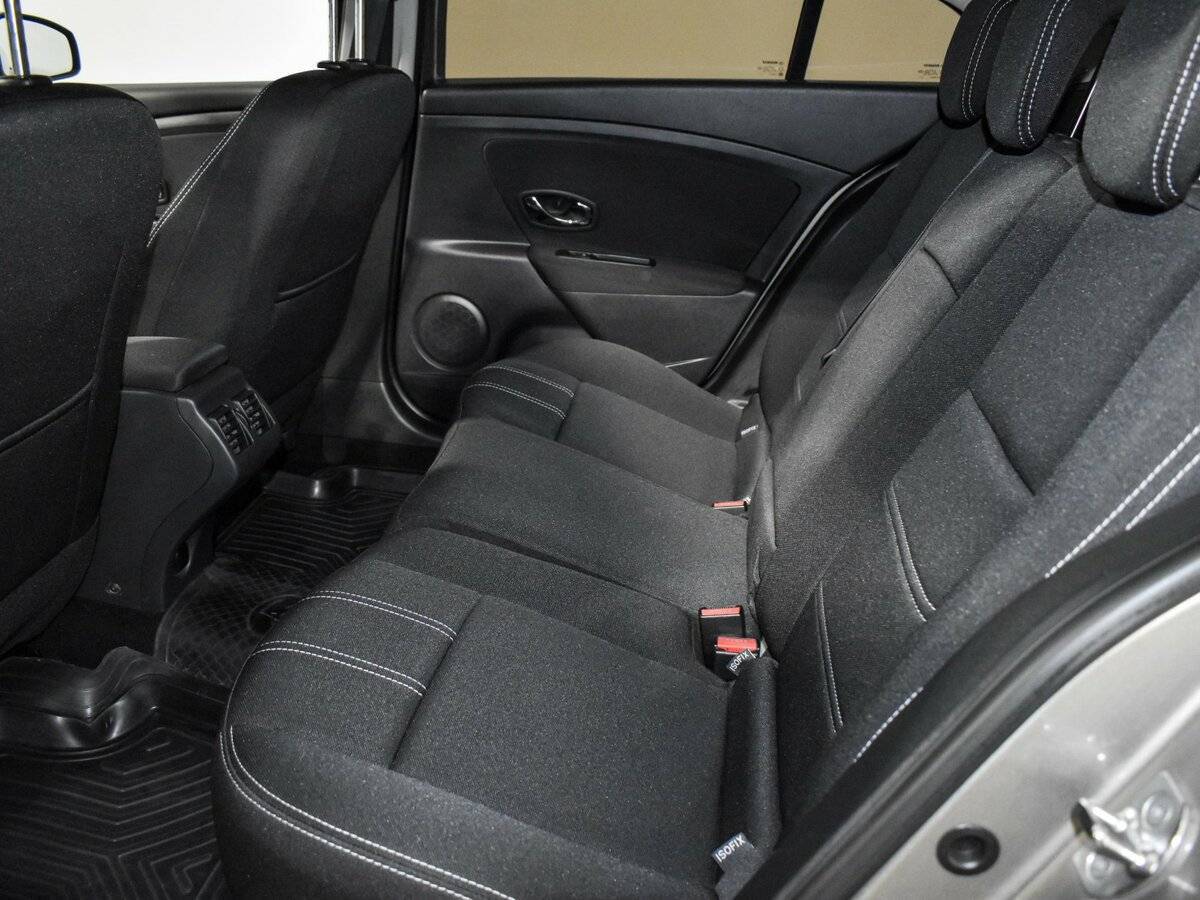 Renault Fluence с пробегом — 2013 год. Фото: #10