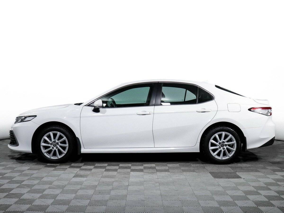 Toyota Camry с пробегом — 2021 год. Фото: #4