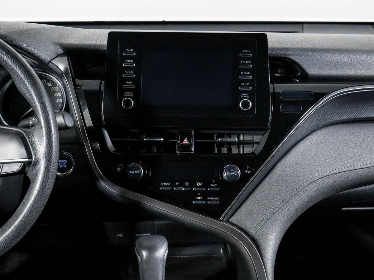 Toyota Camry с пробегом — 2021 год. Фото: #9