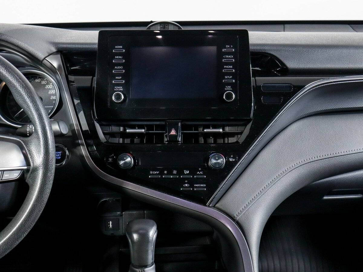 Toyota Camry с пробегом — 2021 год. Фото: #9