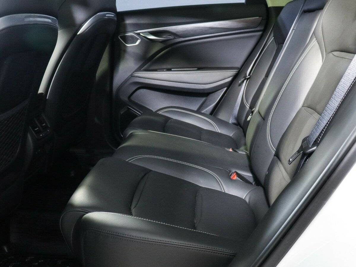 Geely Tugella с пробегом — 2022 год. Фото: #9