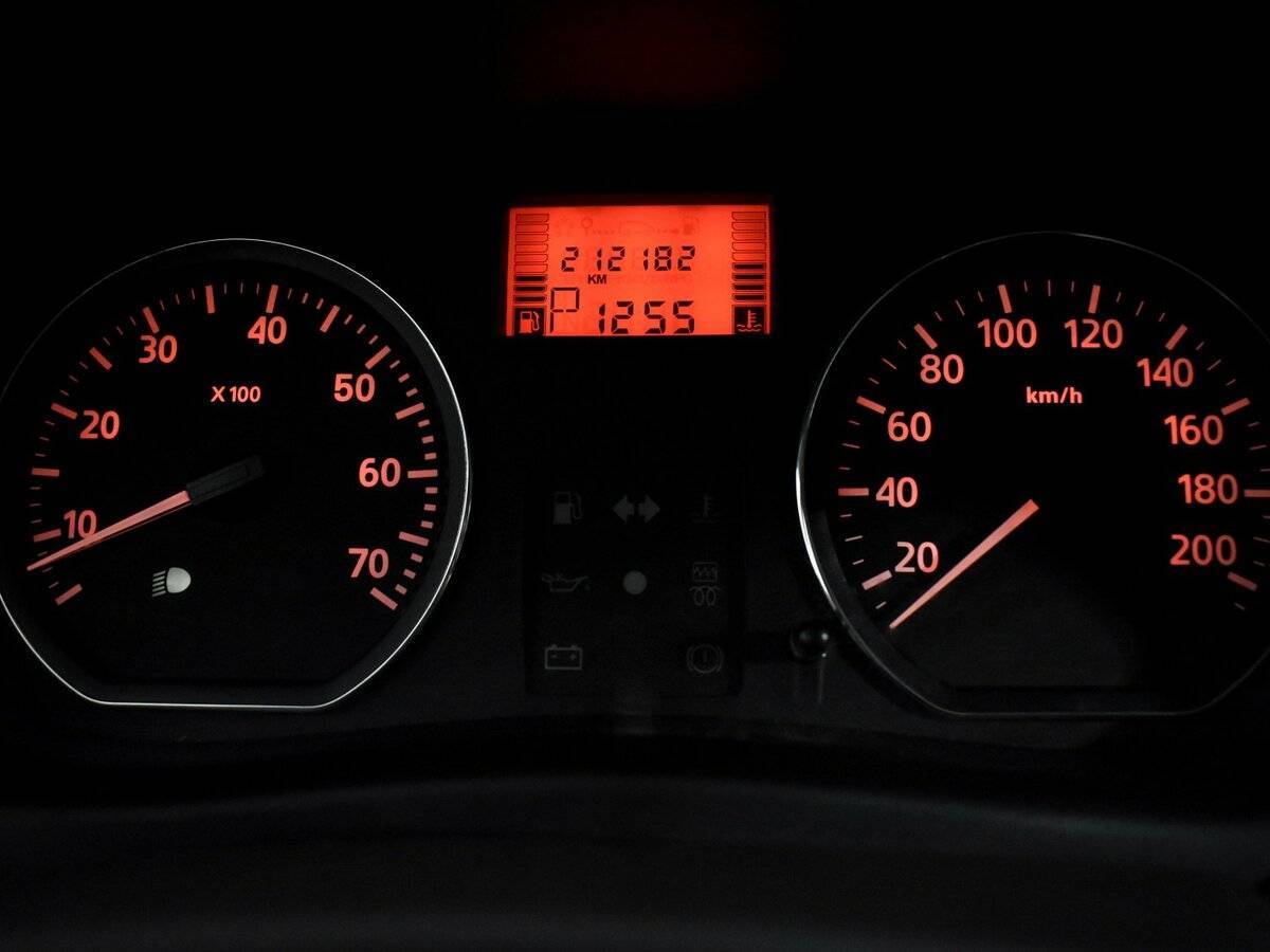 Nissan Almera с пробегом — 2013 год. Фото: #18