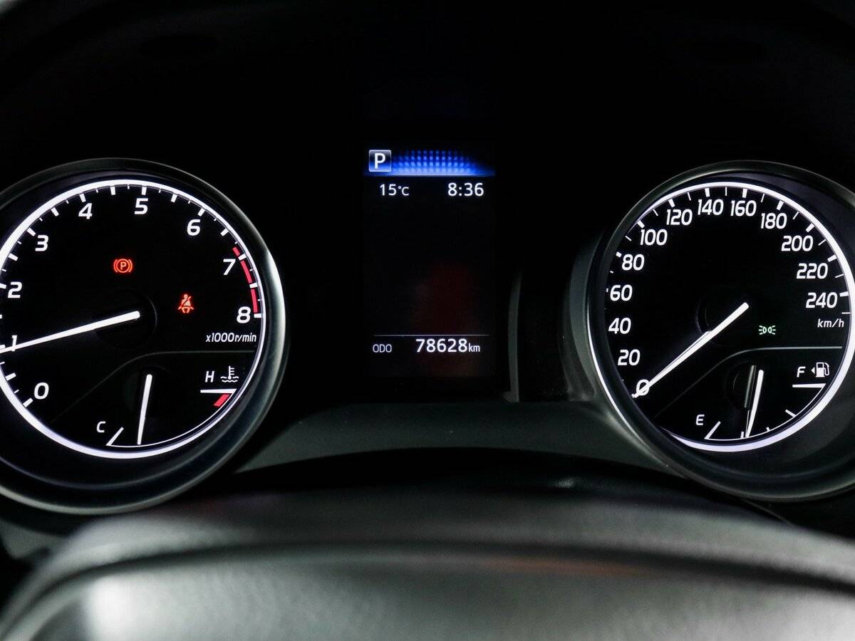 Toyota Camry с пробегом — 2021 год. Фото: #10