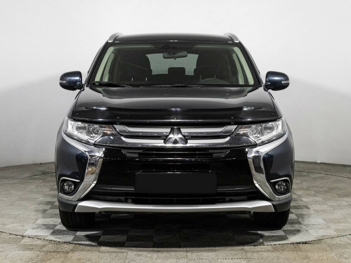Mitsubishi Outlander с пробегом — 2018 год. Фото: #1