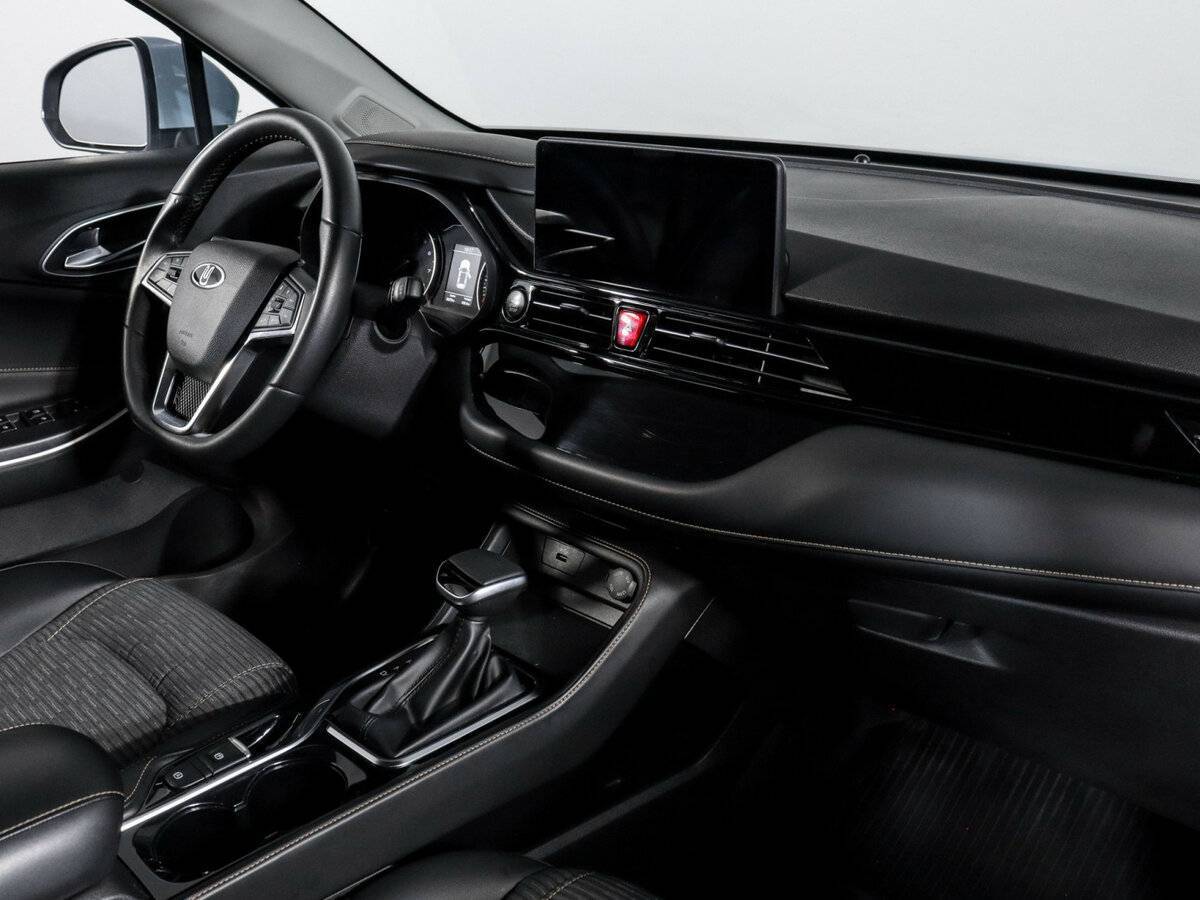 Москвич 3 с пробегом — 2023 год. Фото: #4