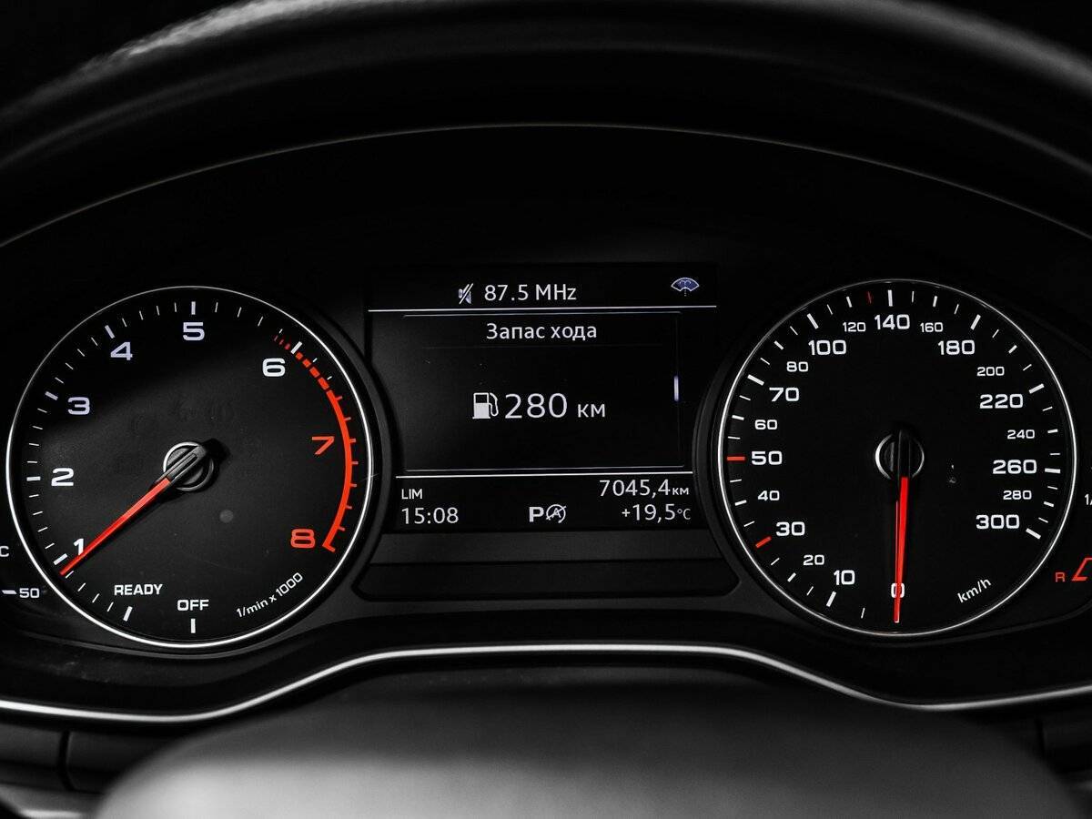 Audi A4 с пробегом — 2016 год. Фото: #9