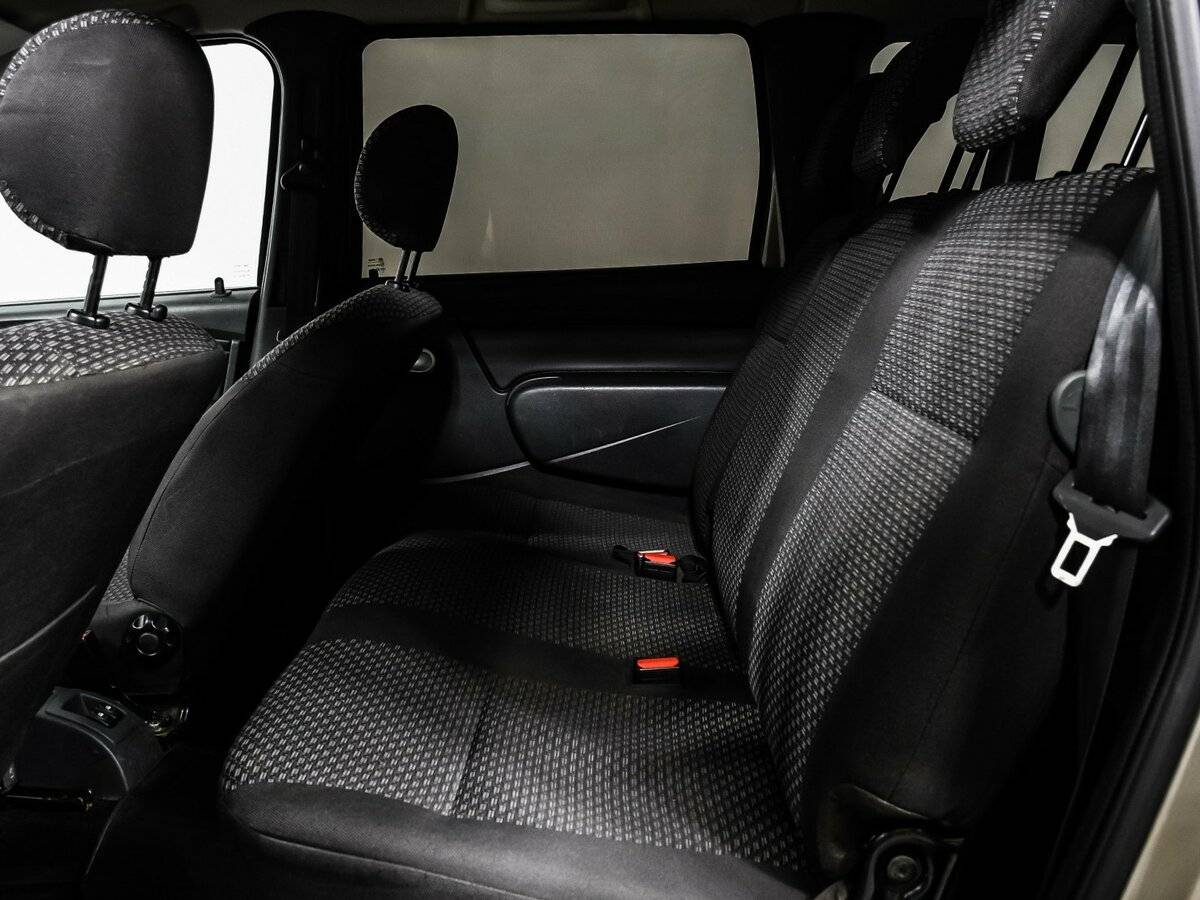 Lada (ВАЗ) Largus с пробегом — 2014 год. Фото: #12