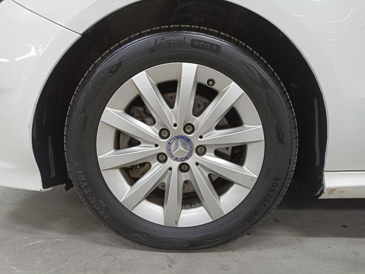 Mercedes-Benz B-Класс с пробегом — 2015 год. Фото: #17