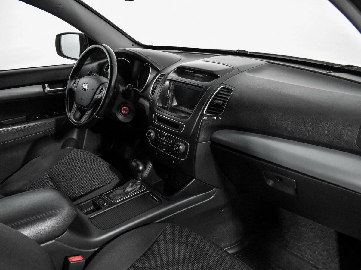Kia Sorento с пробегом — 2012 год. Фото: #9