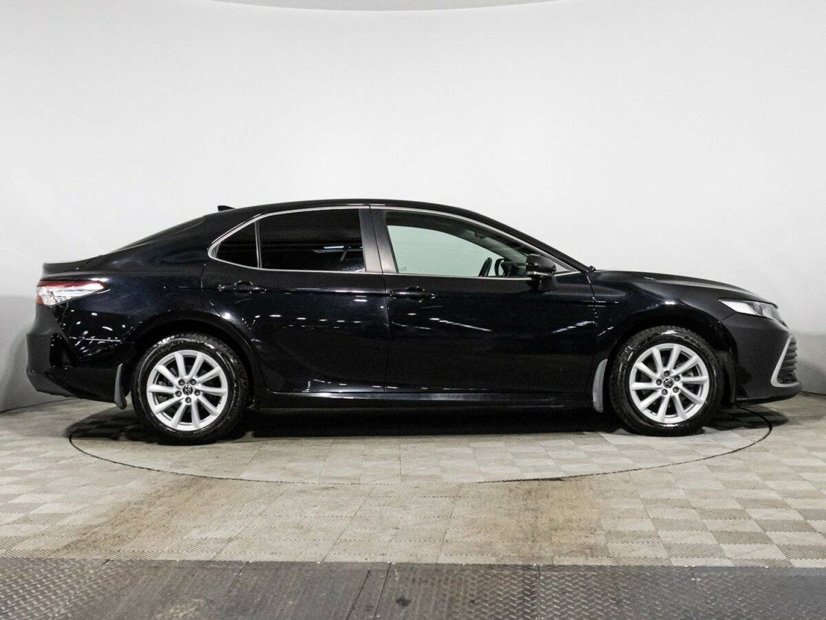 Toyota Camry с пробегом — 2021 год. Фото: #3