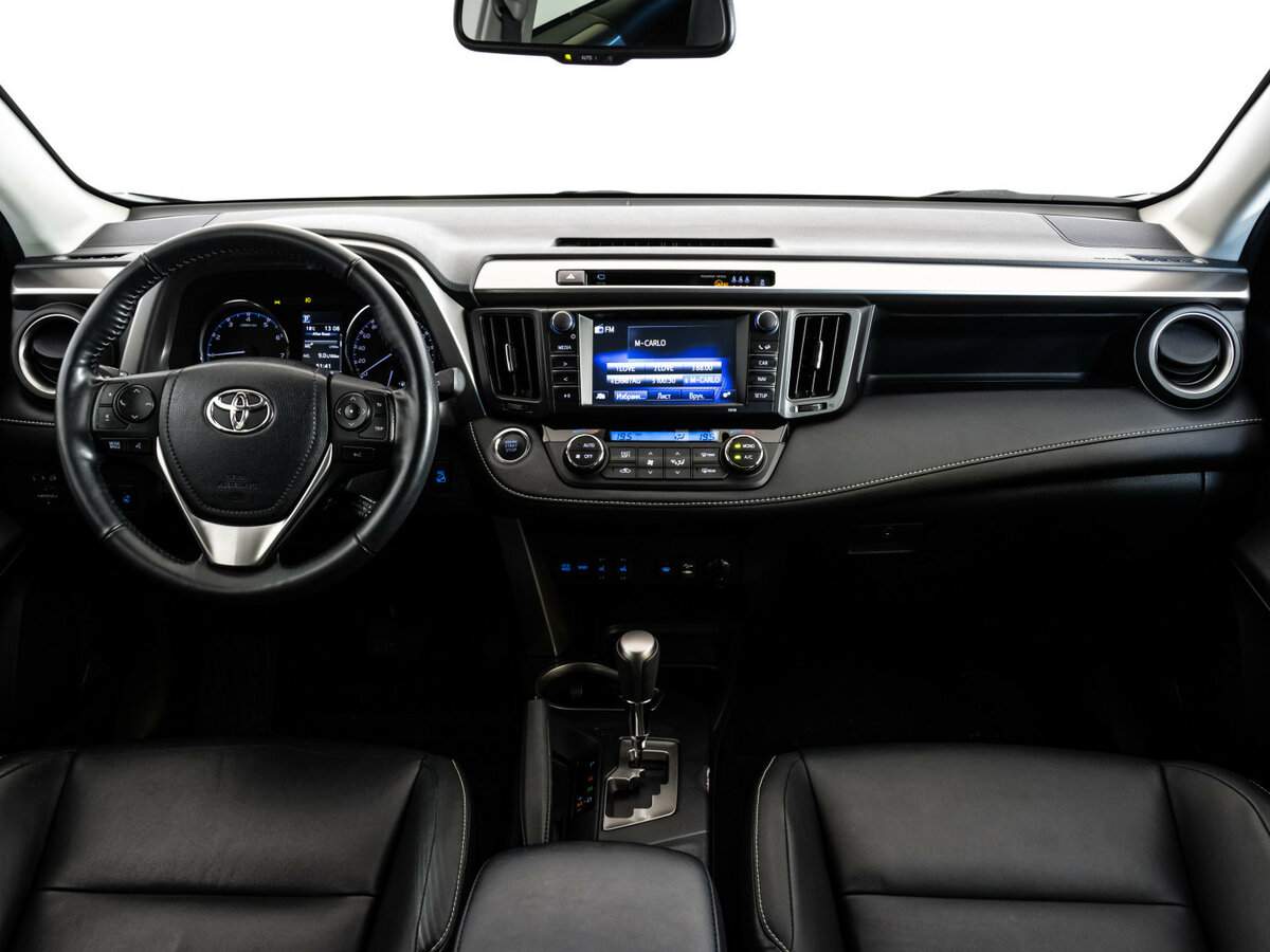 Toyota RAV4 с пробегом — 2019 год. Фото: #7