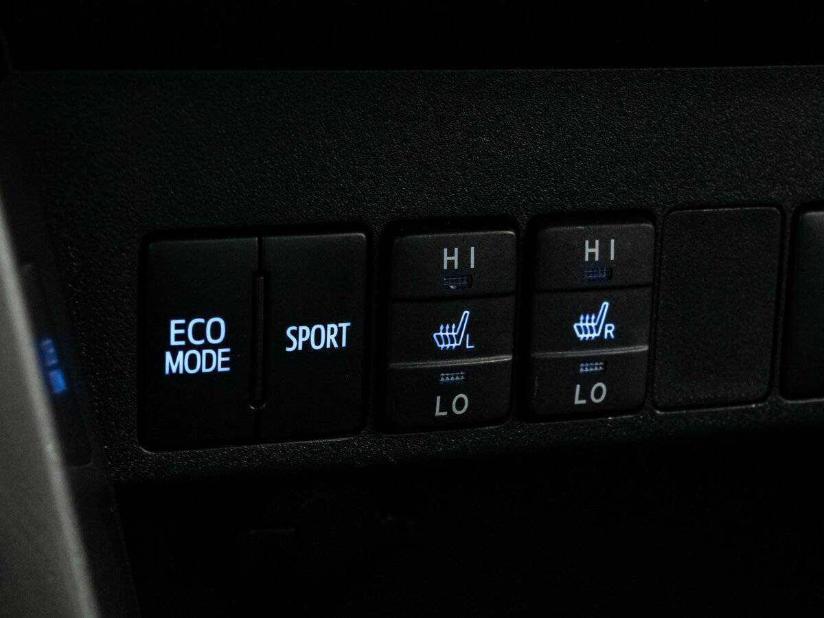 Toyota RAV4 с пробегом — 2019 год. Фото: #15