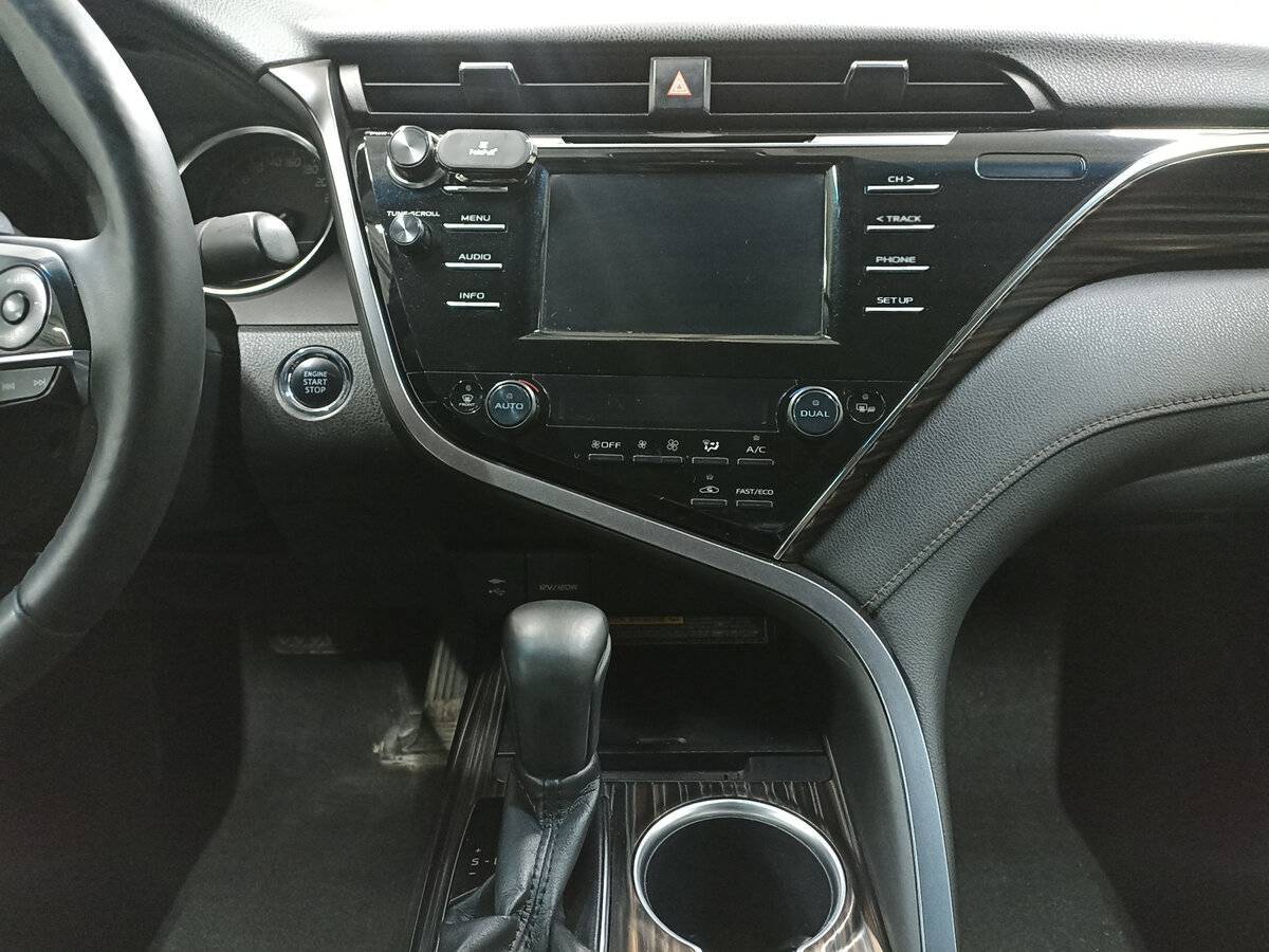 Toyota Camry с пробегом — 2019 год. Фото: #14