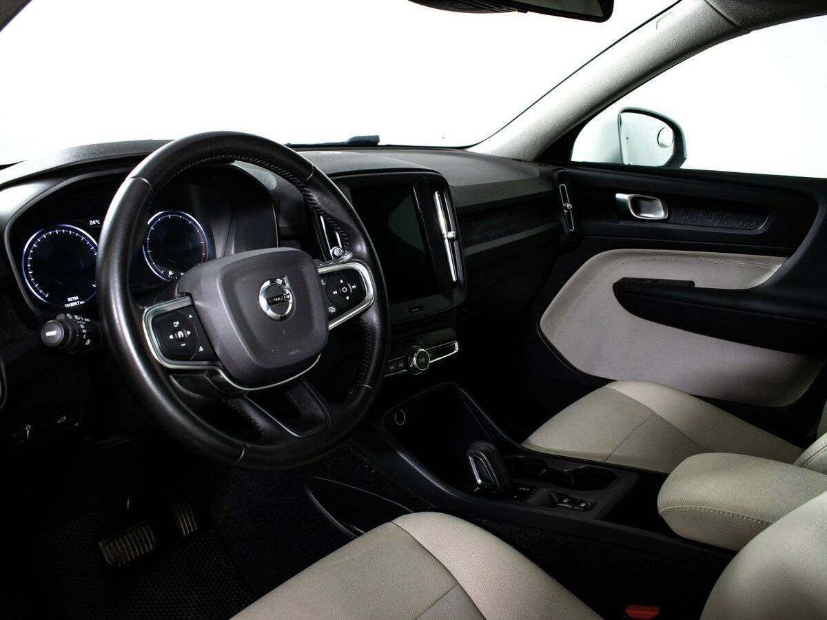 Volvo XC40 с пробегом — 2020 год. Фото: #9