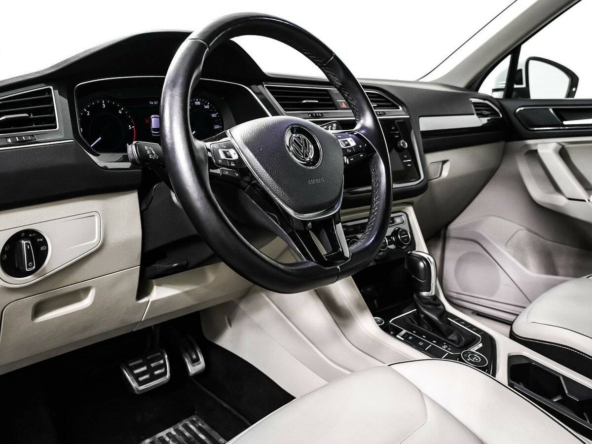 Volkswagen Tiguan с пробегом — 2018 год. Фото: #12