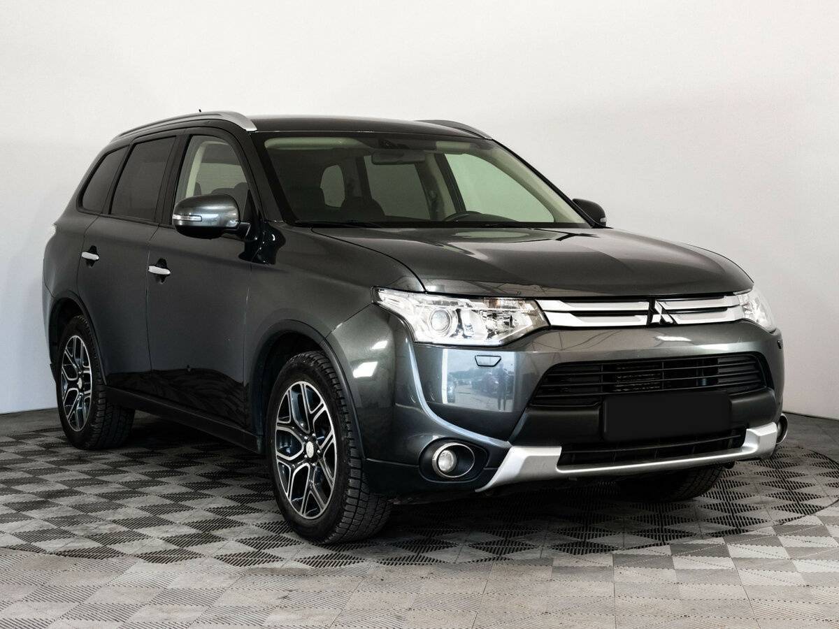 Mitsubishi Outlander с пробегом — 2014 год. Фото: #2