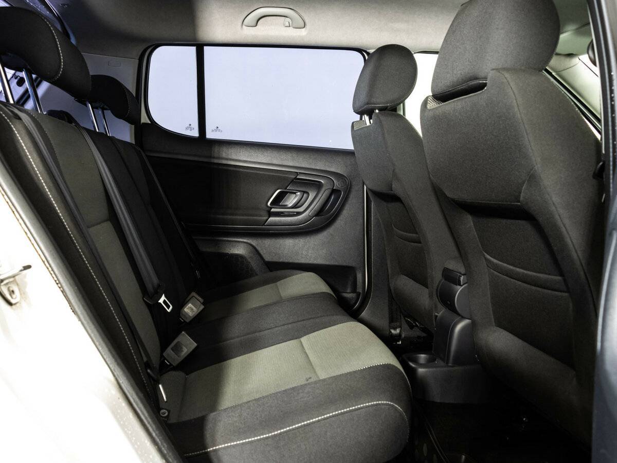 Skoda Fabia с пробегом — 2013 год. Фото: #15