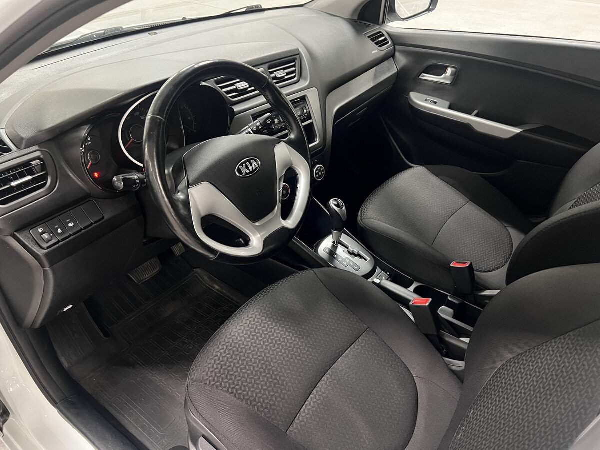 Kia Rio с пробегом — 2015 год. Фото: #15