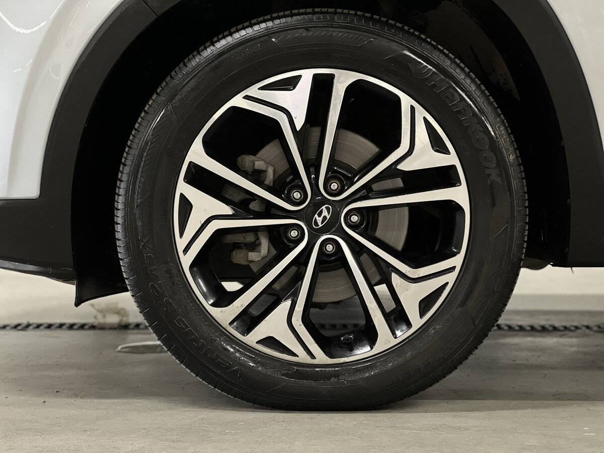 Hyundai Santa Fe с пробегом — 2019 год. Фото: #17