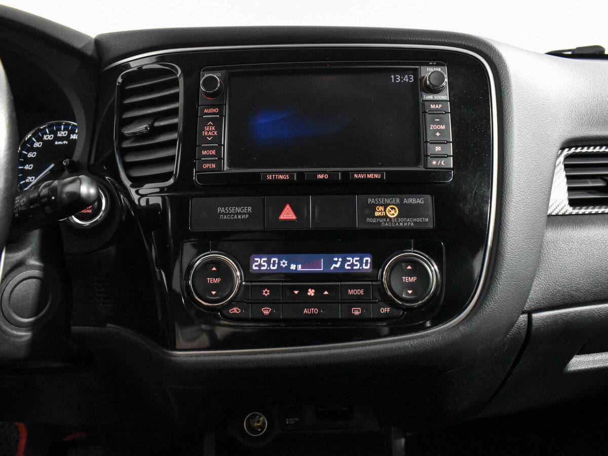 Mitsubishi Outlander с пробегом — 2012 год. Фото: #14