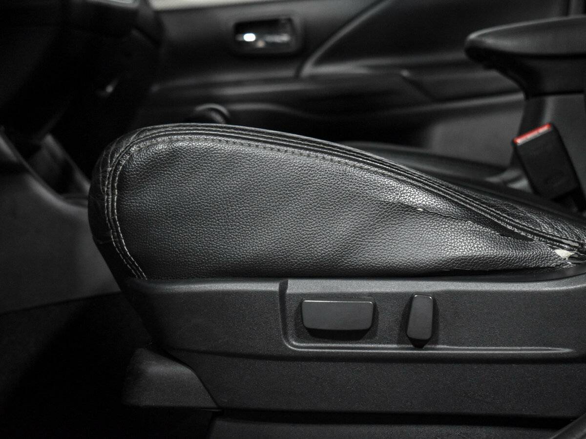 Mitsubishi Outlander с пробегом — 2012 год. Фото: #18