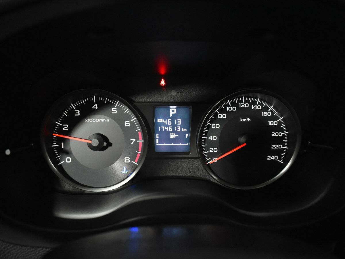 Subaru XV с пробегом — 2014 год. Фото: #13