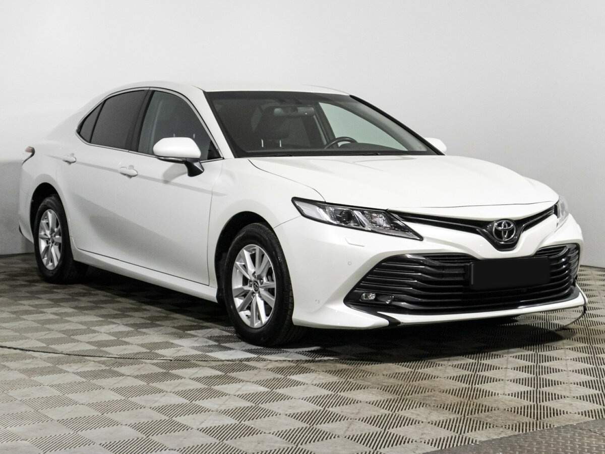 Toyota Camry с пробегом — 2020 год. Фото: #2