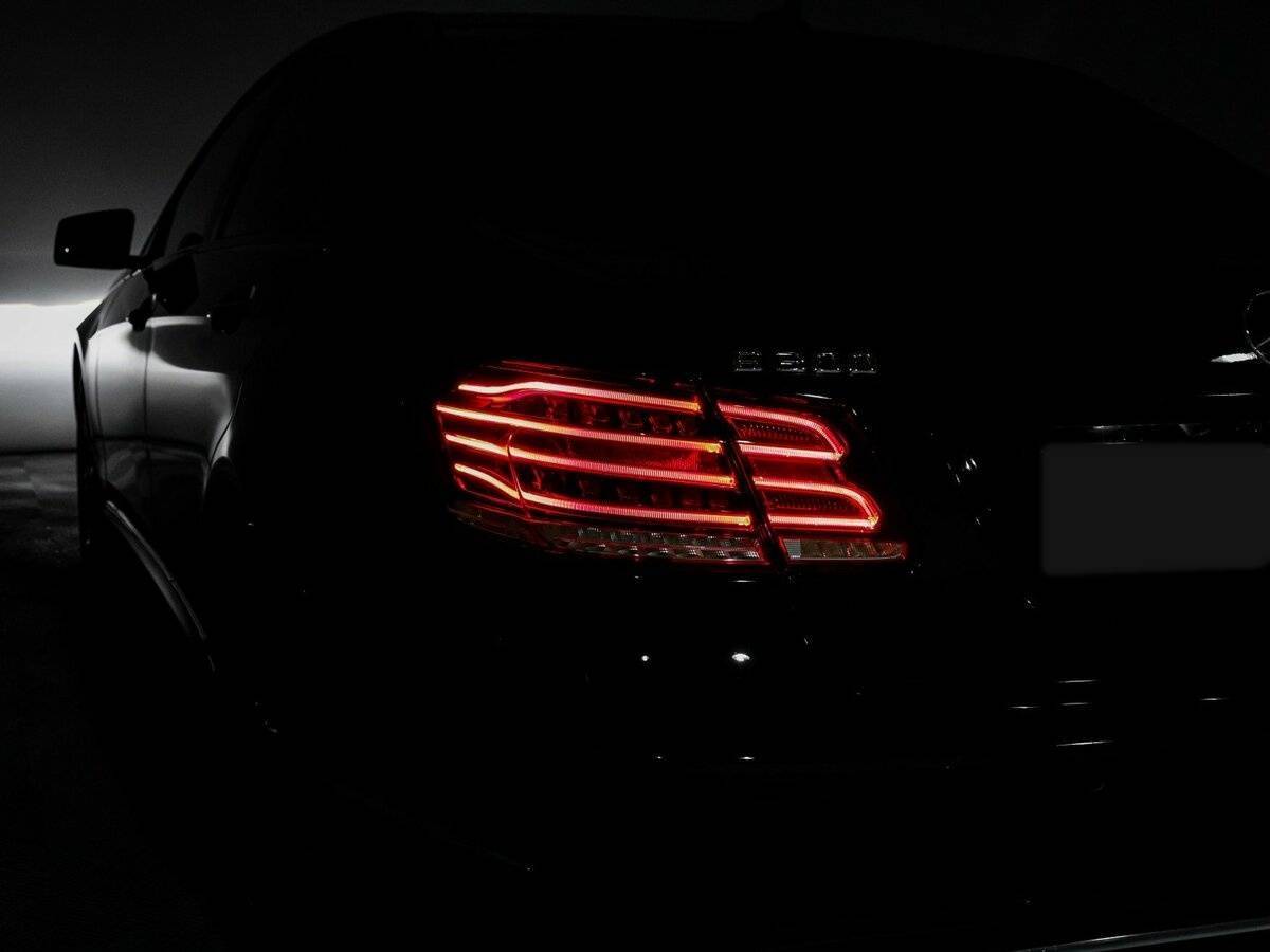 Mercedes-Benz E-Класс с пробегом — 2014 год. Фото: #23