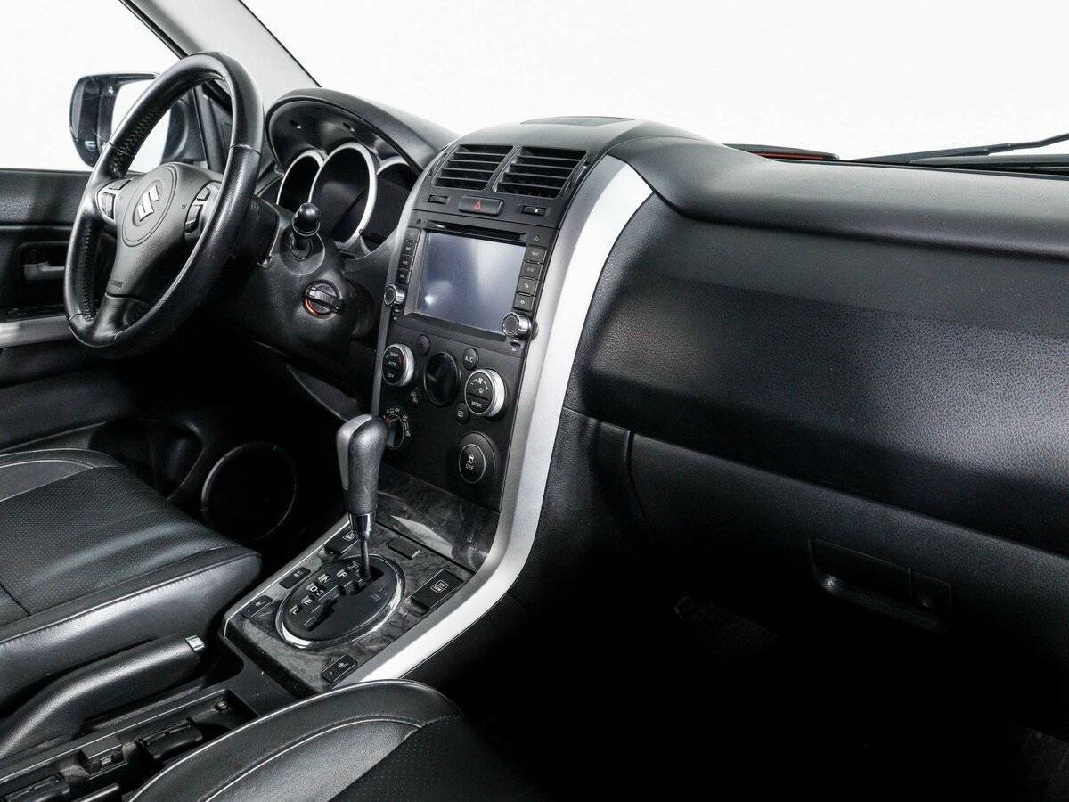 Suzuki Grand Vitara с пробегом — 2013 год. Фото: #5