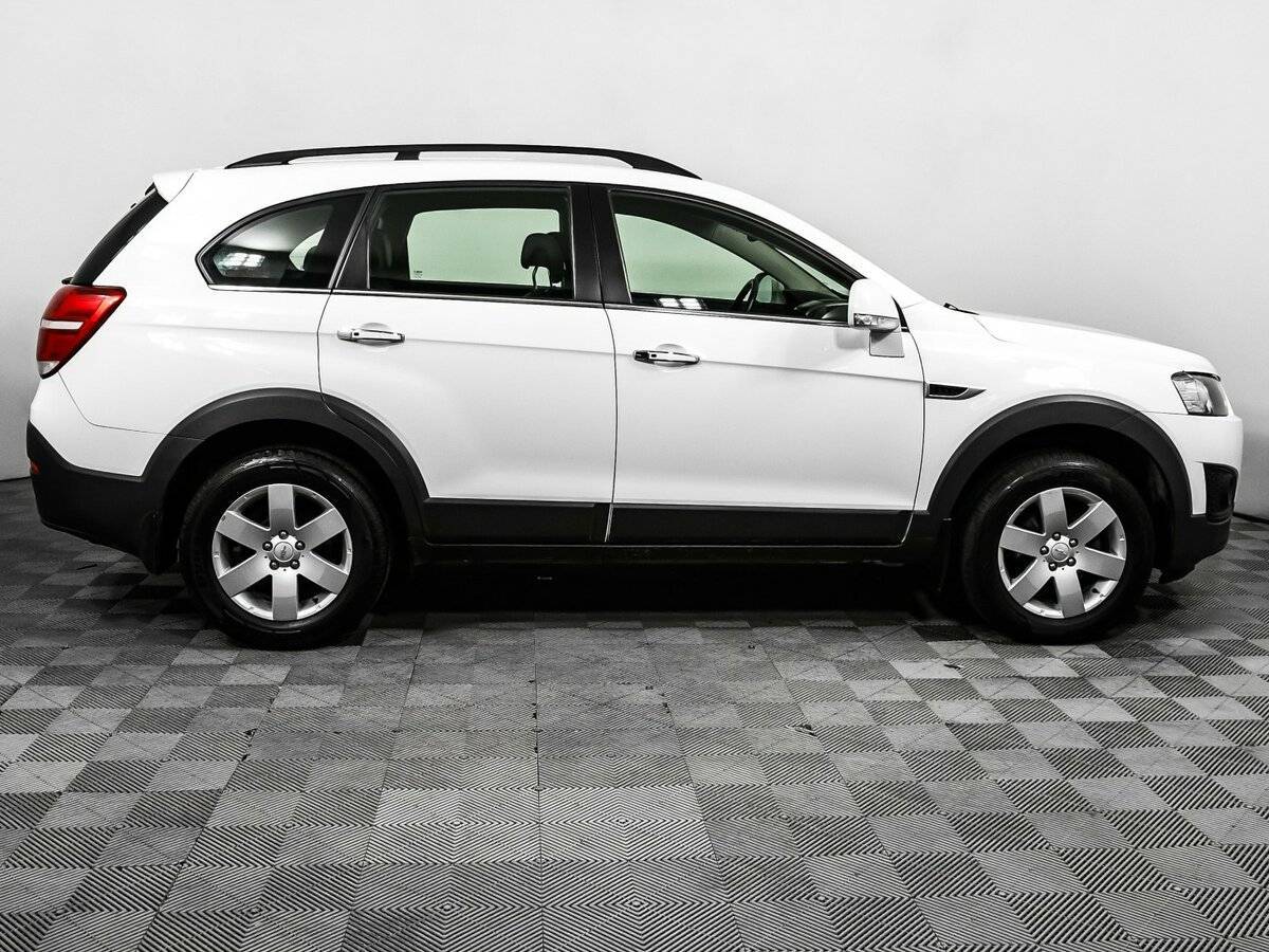 Chevrolet Captiva с пробегом — 2014 год. Фото: #3