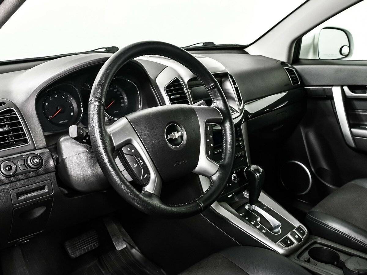 Chevrolet Captiva с пробегом — 2014 год. Фото: #12