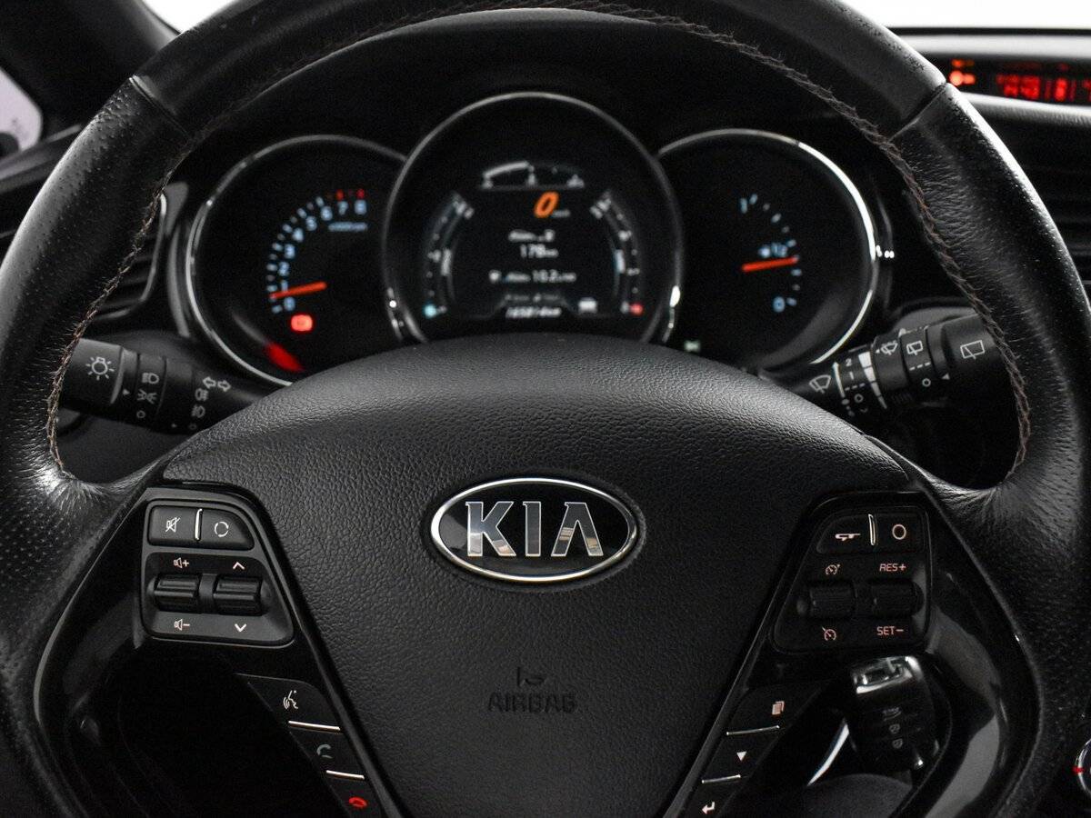 Kia Ceed GT с пробегом — 2015 год. Фото: #16