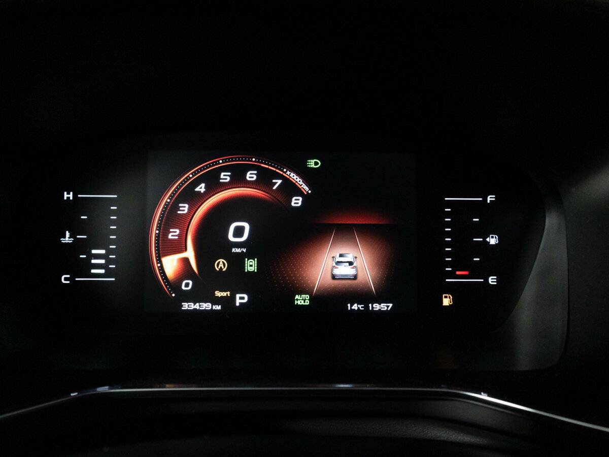 Geely Atlas Pro с пробегом — 2024 год. Фото: #11