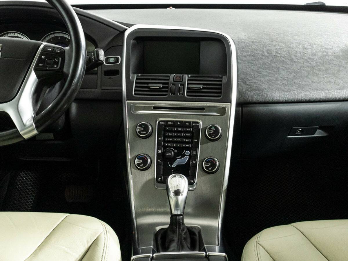 Volvo XC60 с пробегом — 2012 год. Фото: #13