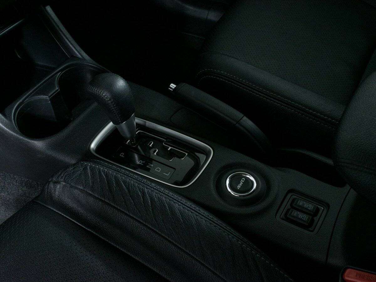 Mitsubishi Outlander с пробегом — 2015 год. Фото: #14